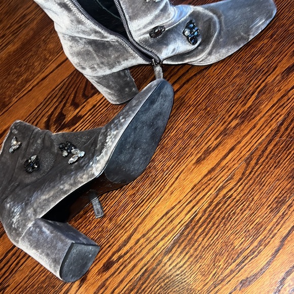 Cute Winter Heels! - Picture 3 of 3